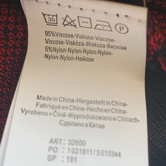 Yest Floral Black& Red Button up sweater, size 10 - Picture 7 of 7